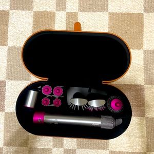 Dyson Airwrap + all attachments and carrying case